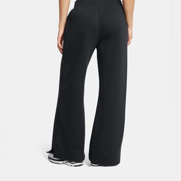 UA Icon Fleece
Women's Wide Leg Pants - Picture 2 of 15